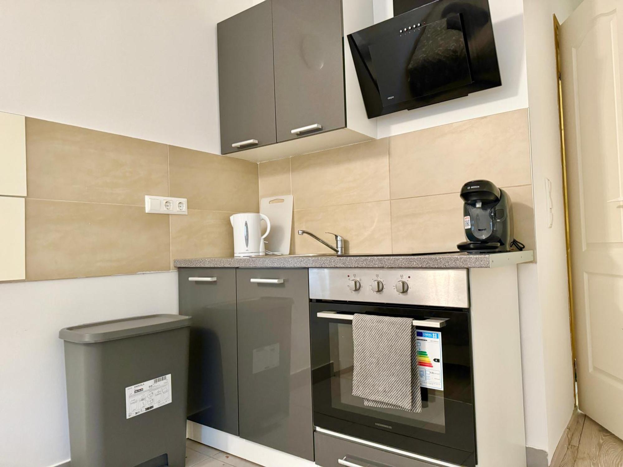 Stylish Schonbrunn Apartments With Free Parking 비엔나 외부 사진