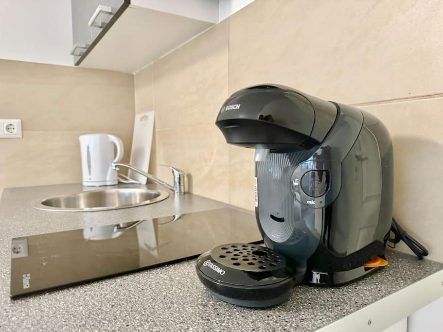 Stylish Schonbrunn Apartments With Free Parking 비엔나 외부 사진